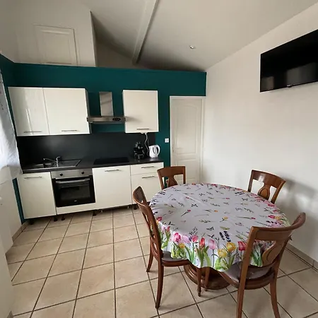 Apartment Maison 3 *